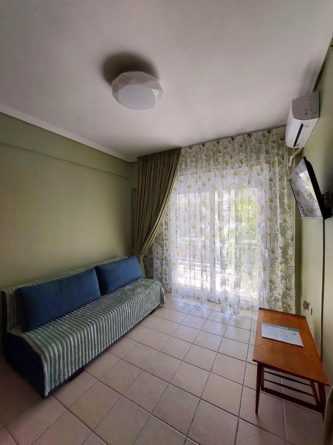 Orange Tree Apartment アスプロヴァルタ エクステリア 写真