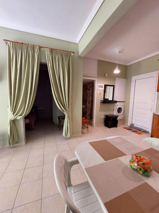 Orange Tree Apartment アスプロヴァルタ エクステリア 写真
